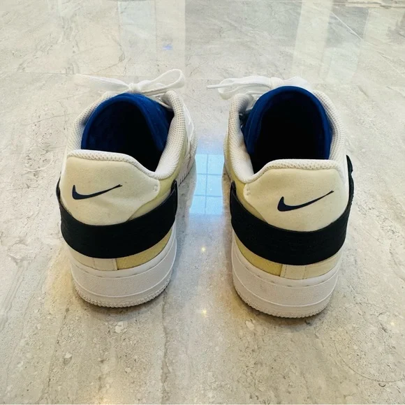 Nike Women's AF1 Sneakers - Picture 4 of 8